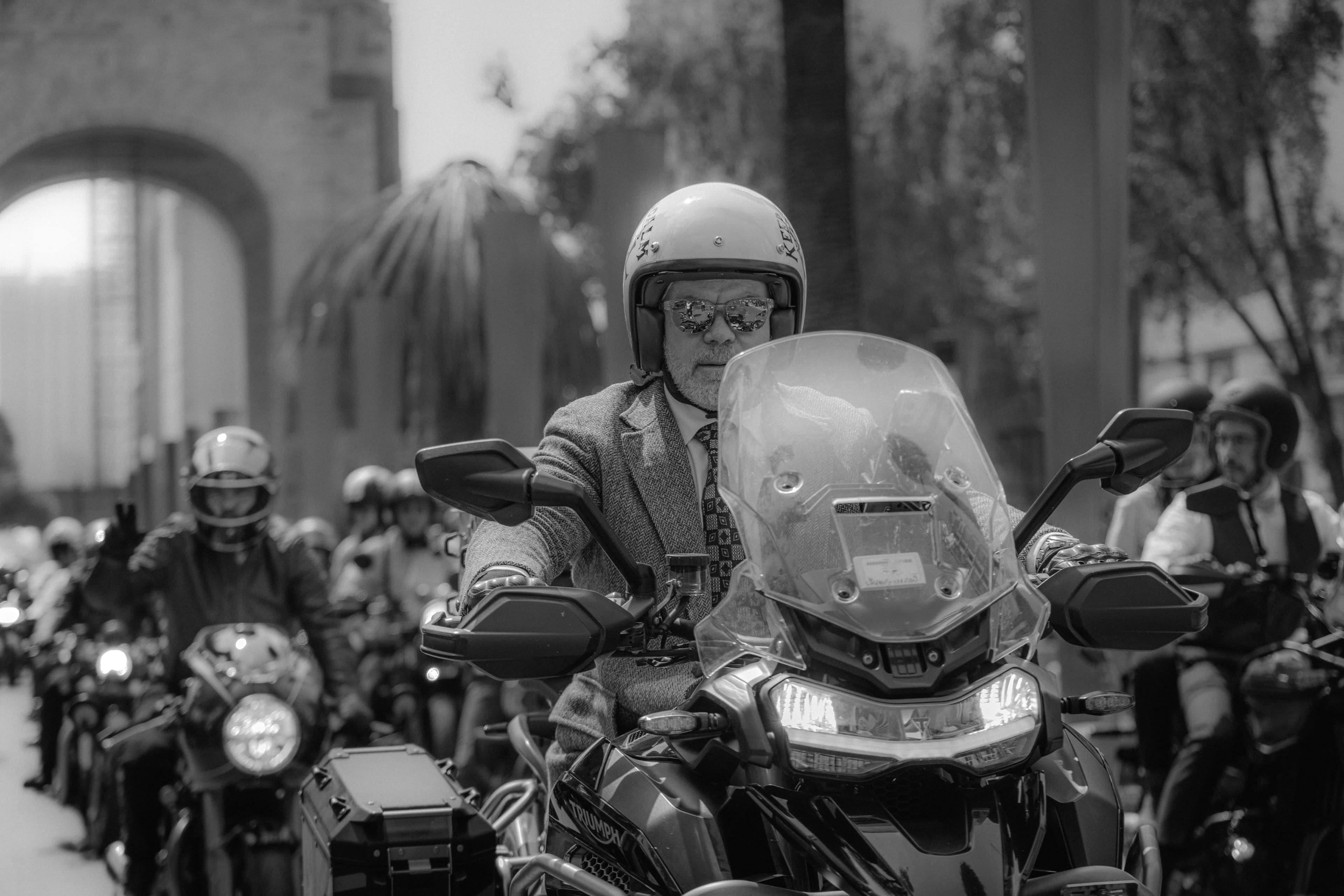 Motociclistas en ruta durante el Distinguished Gentleman's Ride en México